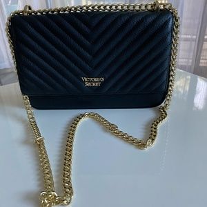 VICTORIA'S SECRET BLACK SHOULDER EVENING BAG GOLD CHAIN STRAP PURSE CROSSBODY